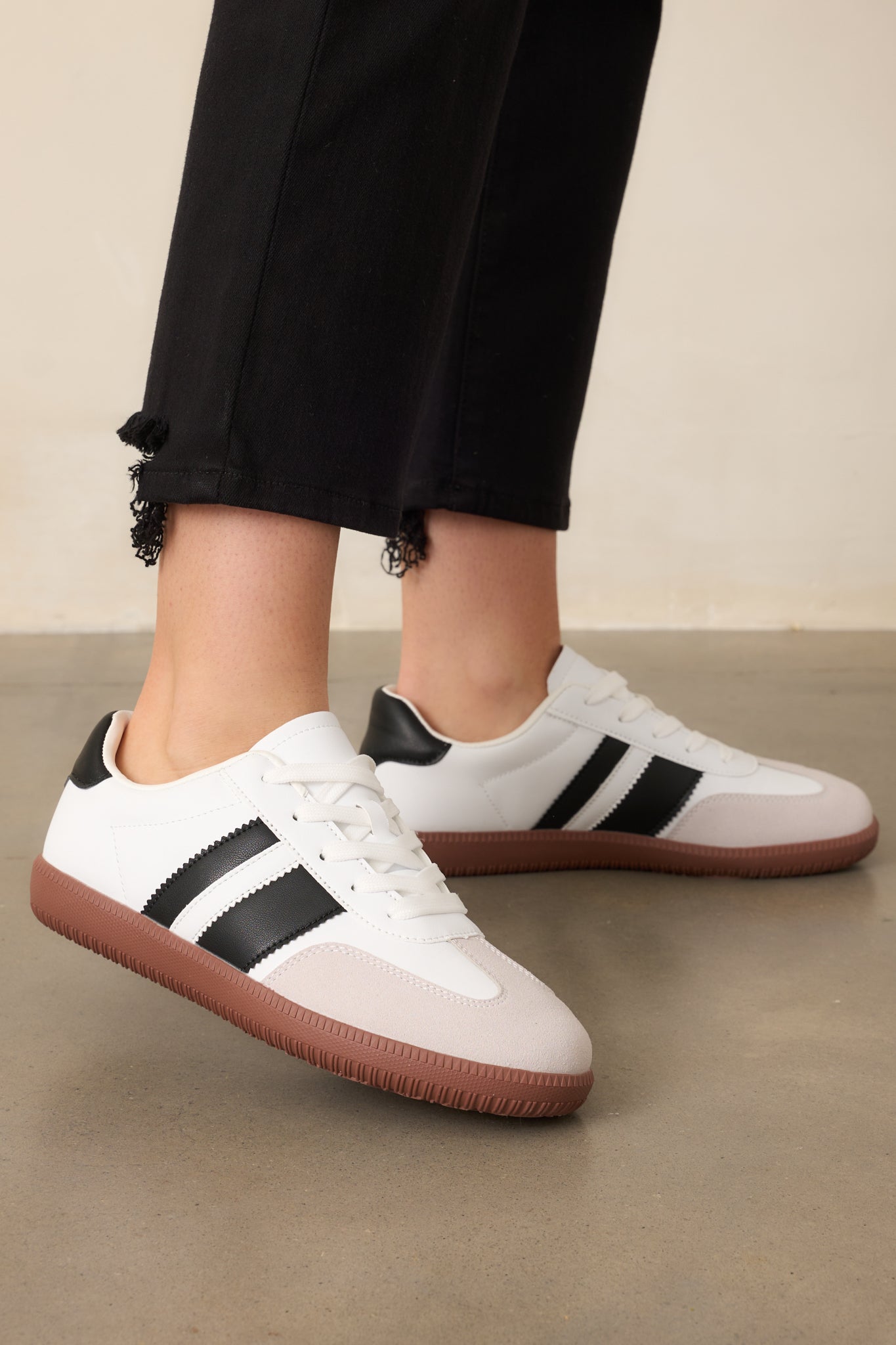 Runaway Love White & Black Retro Sneakers
