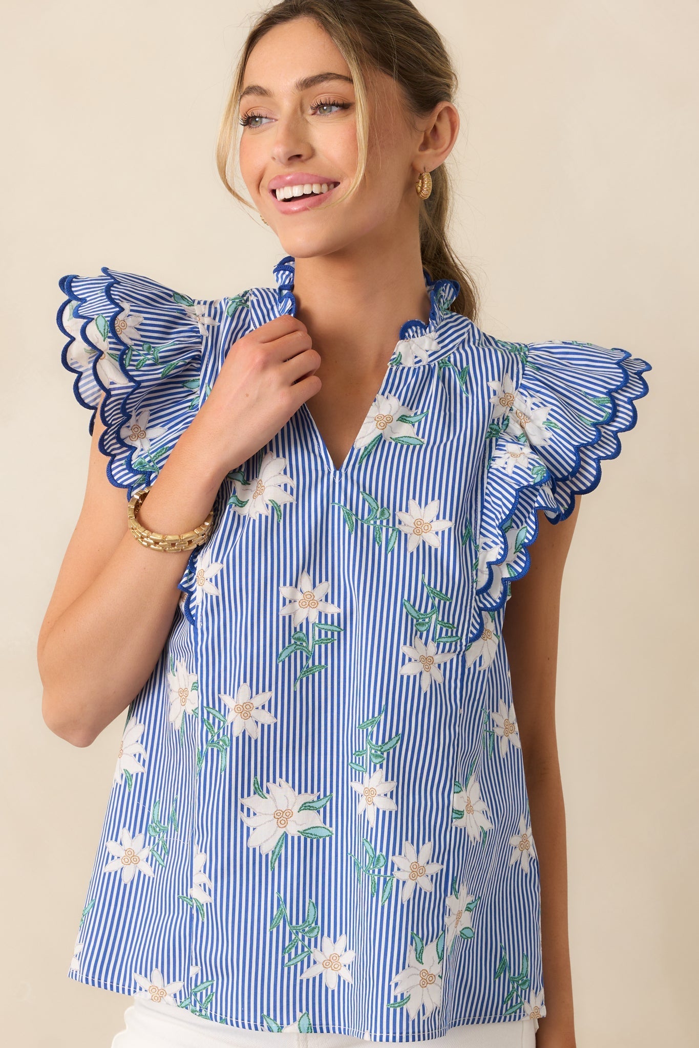 Sidewalk Caf?Blue Floral Cotton Flutter Sleeve Top