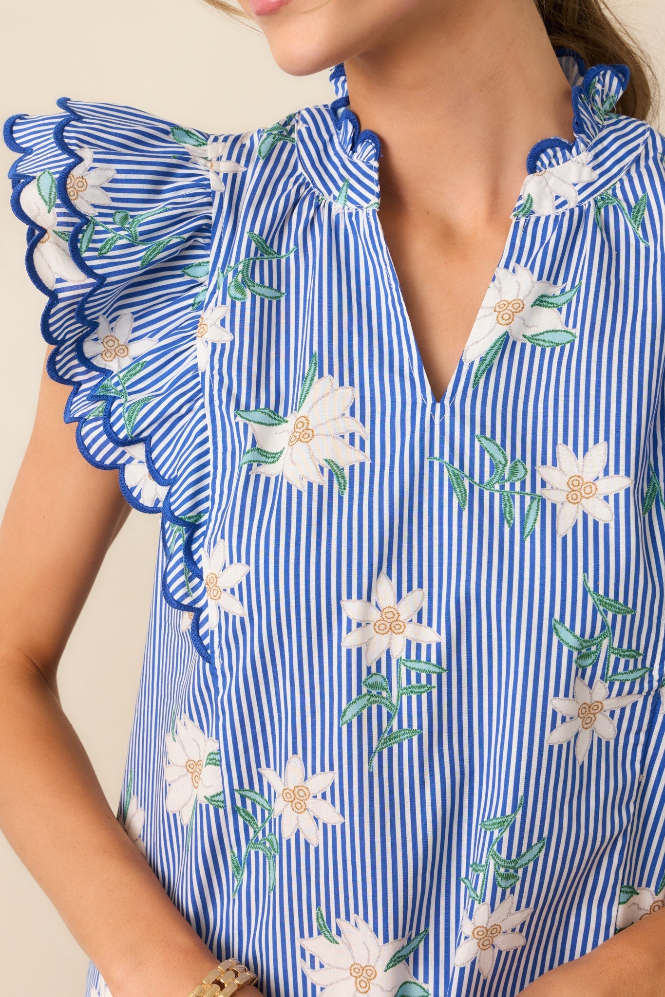 Sidewalk Caf?Blue Floral Cotton Flutter Sleeve Top