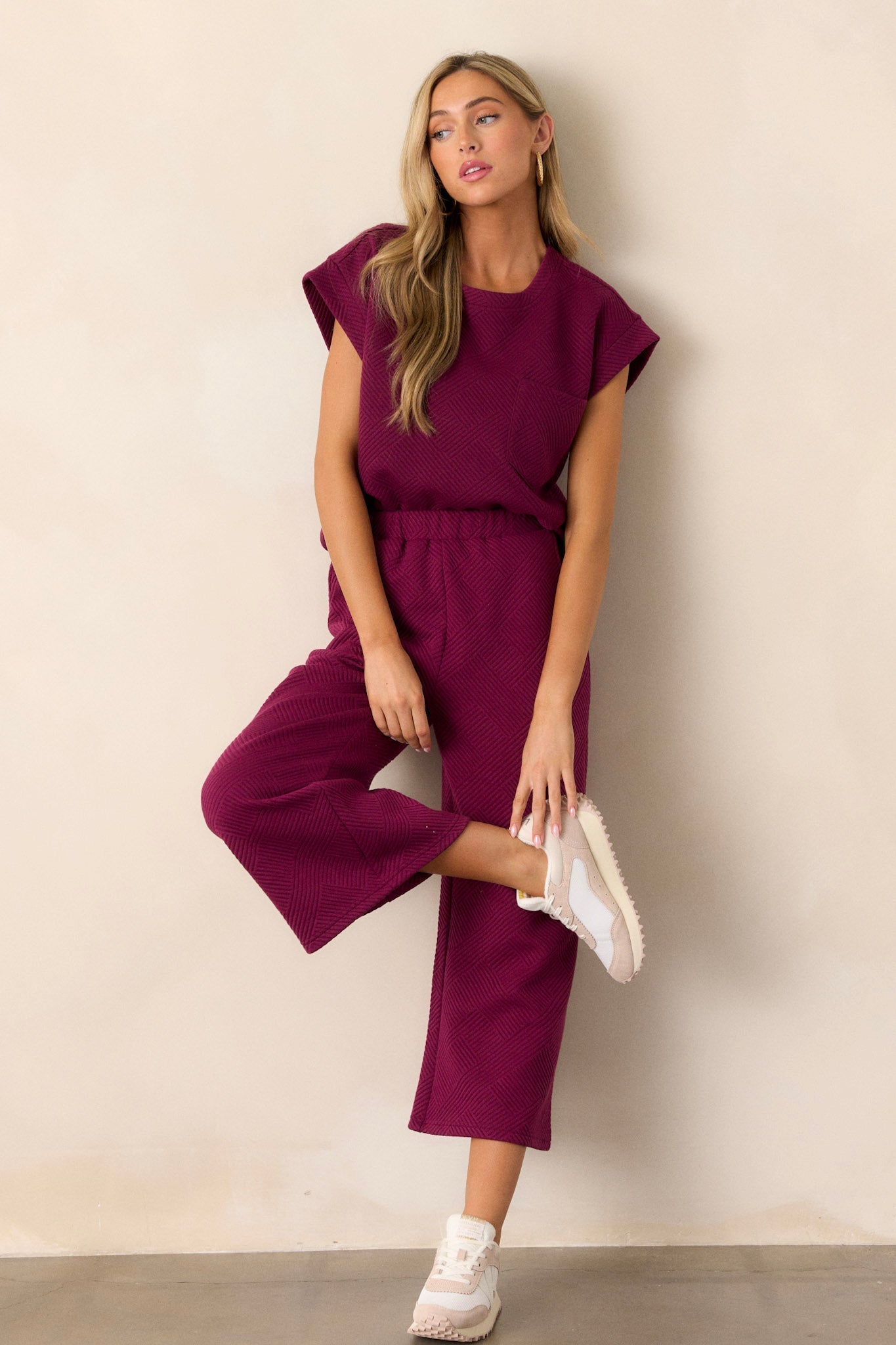 Tell Me Dark Sangria Cropped Textured Pants