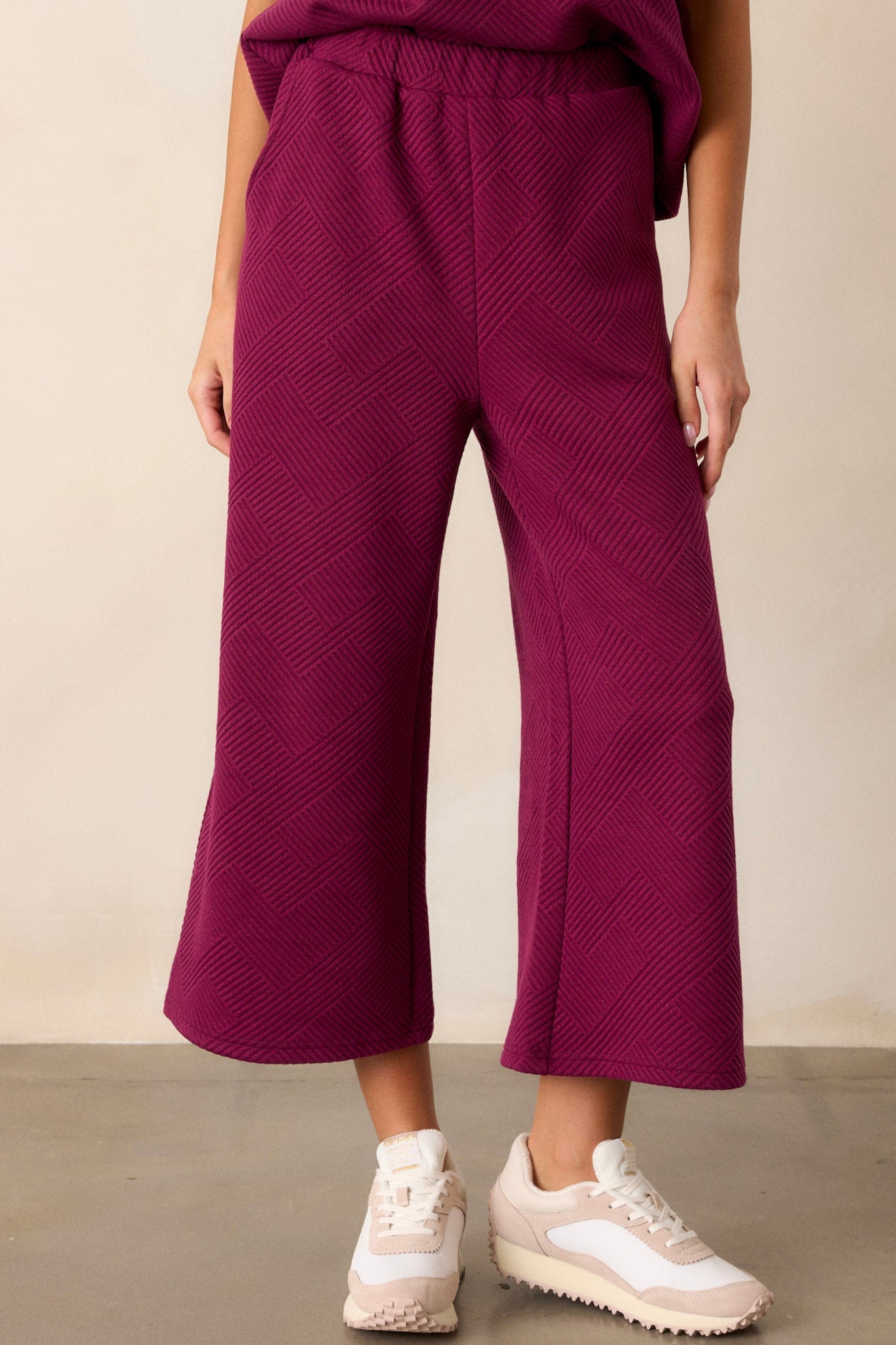 Tell Me Dark Sangria Cropped Textured Pants