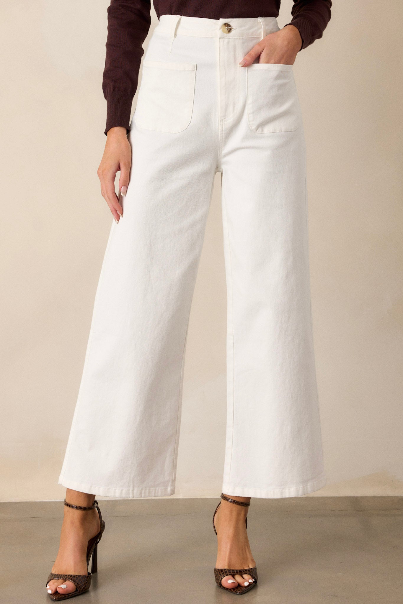 Sleek Silhouette Ivory Wide Leg Jeans